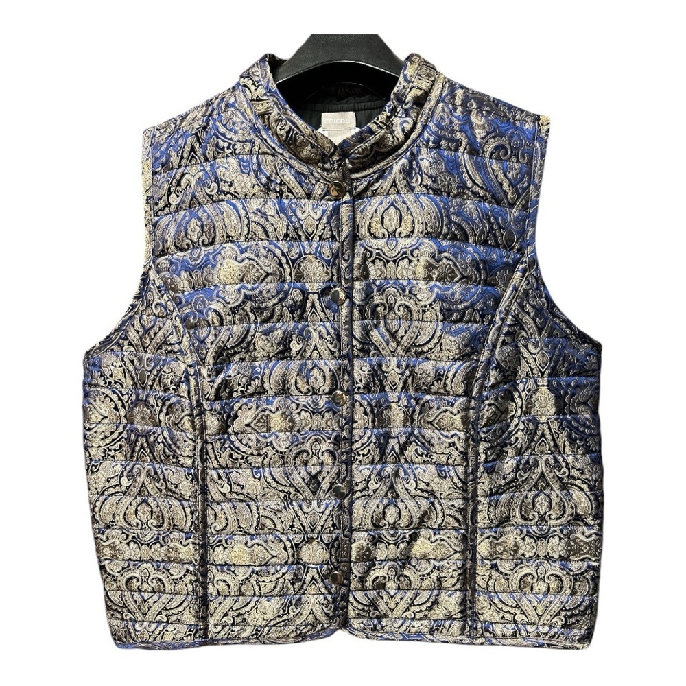 Chico’s Reversible Printed Jacquard To Black Quilted Vest - Picture 5 of 9